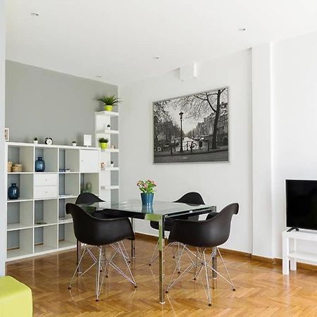 شقة Sunlit 2Br Oasis In Metaxourghio 3Min From Metro أثينا المظهر الخارجي الصورة