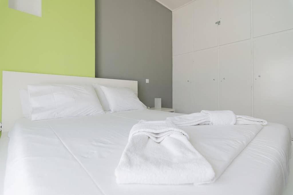 شقة Sunlit 2Br Oasis In Metaxourghio 3Min From Metro أثينا المظهر الخارجي الصورة