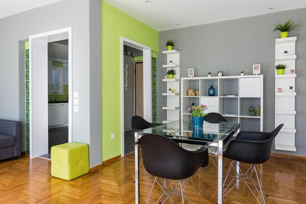 شقة Sunlit 2Br Oasis In Metaxourghio 3Min From Metro أثينا المظهر الخارجي الصورة