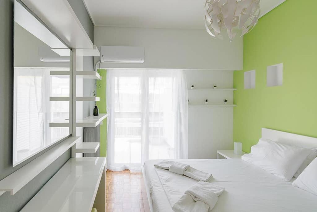 شقة Sunlit 2Br Oasis In Metaxourghio 3Min From Metro أثينا المظهر الخارجي الصورة